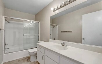 3530 Elm Ave in Long Beach, CA - Building Photo - Building Photo