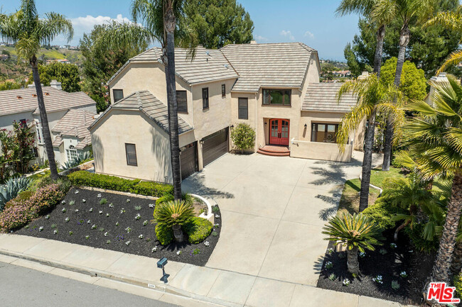 3458 Malaga Ct in Calabasas, CA - Building Photo - Building Photo