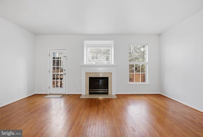 13123 Copper Brook Way in Herndon, VA - Building Photo - Building Photo