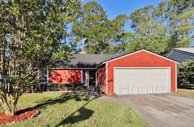 10268 Pine Breeze Rd W in Jacksonville, FL - Building Photo - Building Photo