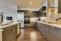 1409 Post Oak Blvd photo'