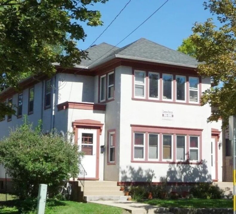 2004-2006 University Ave in Madison, WI - Building Photo