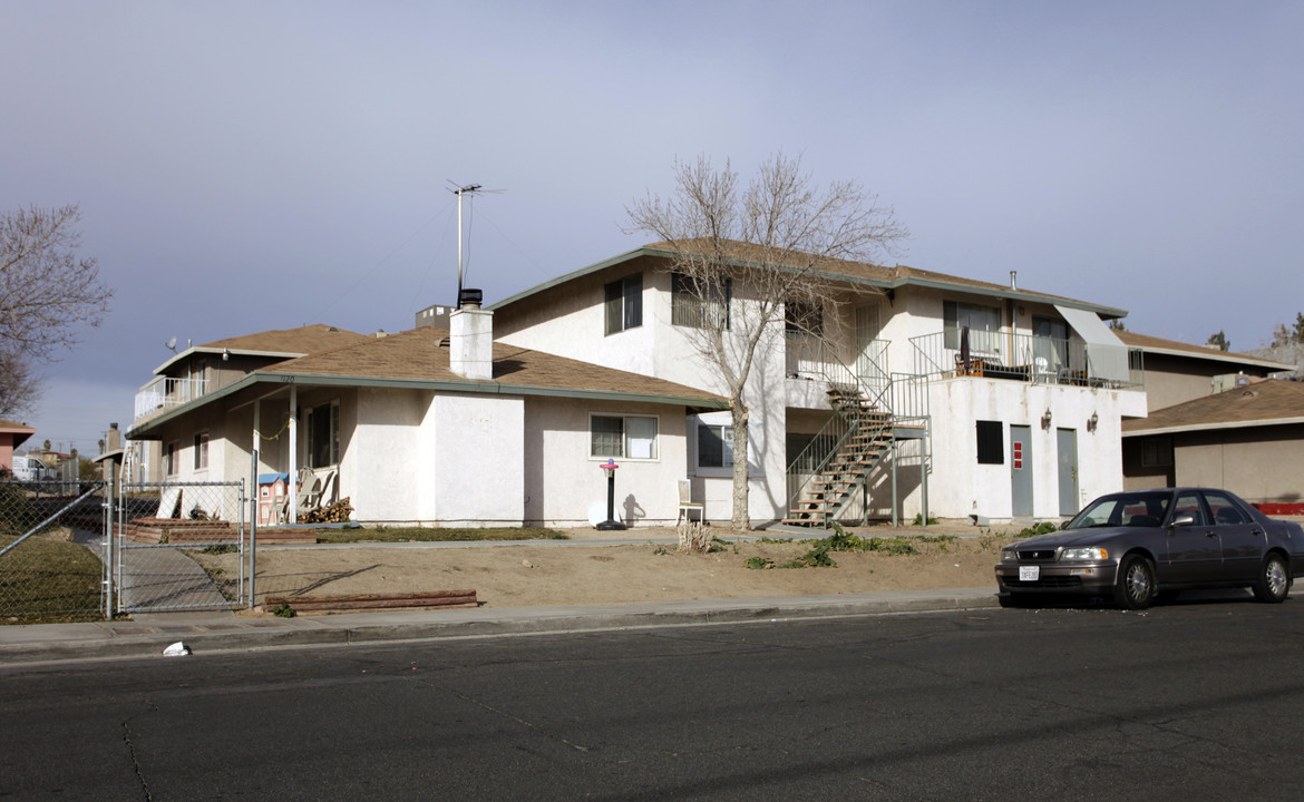 Logan Glen (por) in Barstow, CA - Building Photo