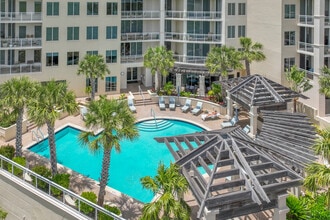 The Beach Residences at Lido Key in Sarasota, FL - Foto de edificio - Other