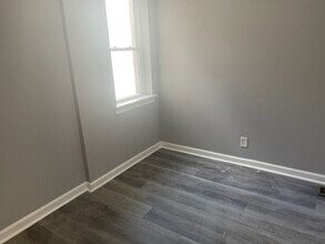 8119 Suffolk Ave in Philadelphia, PA - Building Photo - Building Photo