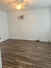 226 SW 11th St in Dania Beach, FL - Foto de edificio - Building Photo