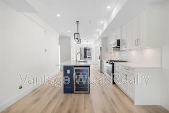 1975-1975 Shannon Lake Rd in West Kelowna, BC - Building Photo - Building Photo