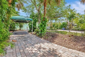 3003 SE River Terrace in Stuart, FL - Building Photo - Building Photo