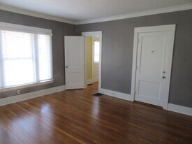 744 Fountain St NE, Unit Upper West in Grand Rapids, MI - Building Photo