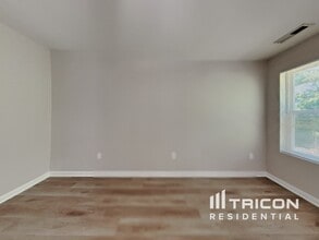 95 Fleetwood Ct in Lillington, NC - Building Photo - Building Photo
