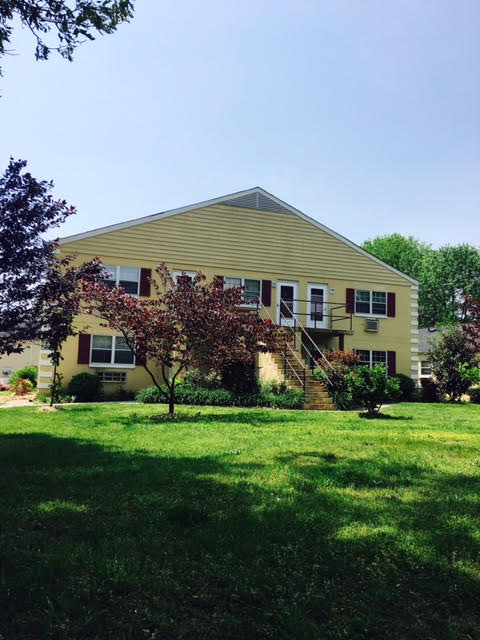 Parkside Manor Apartments in Lynchburg, VA - Building Photo