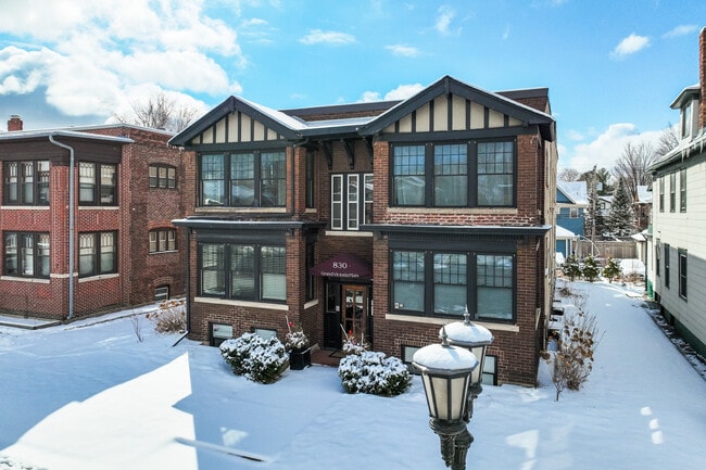 Grand Victoria Flats