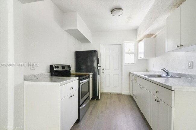 9790 E Bay Harbor Dr in Bay Harbor Islands, FL - Building Photo - Building Photo