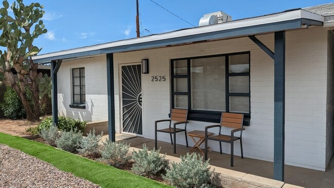 property at 2525 E Water St