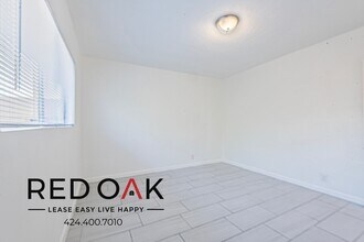 8118 Western Ave in Los Angeles, CA - Building Photo - Building Photo