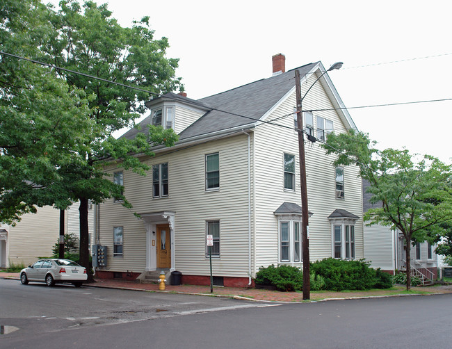 80 Wilson St