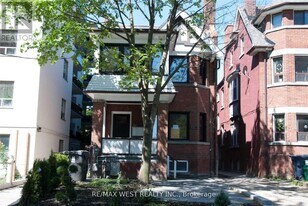 152 Dowling Ave in Toronto, ON - Building Photo
