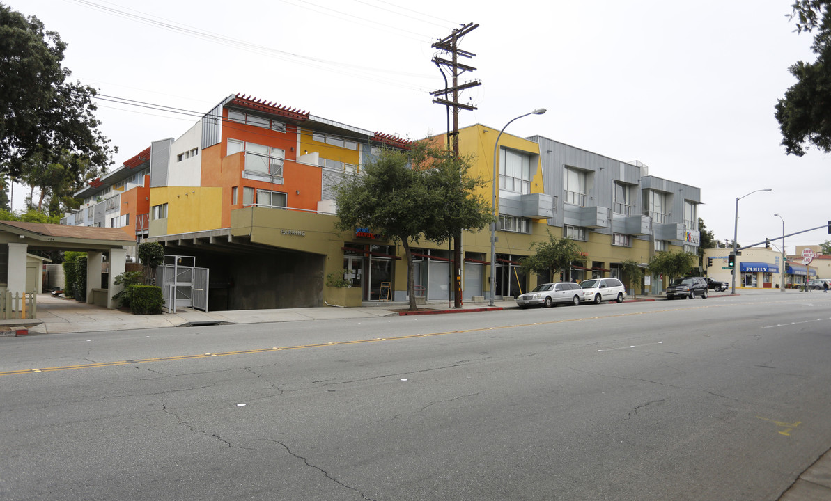 456 FLATS in Pasadena, CA - Building Photo