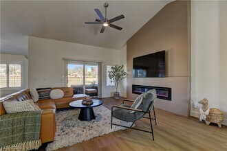 2809 Billy Casper Dr in Las Vegas, NV - Building Photo - Building Photo