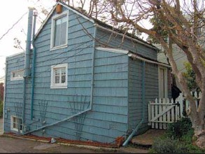 2101 Bridgeway Blvd in Sausalito, CA - Building Photo - Building Photo