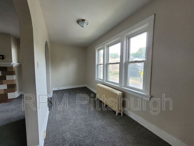 3853 Brighton Rd in Pittsburgh, PA - Building Photo - Building Photo