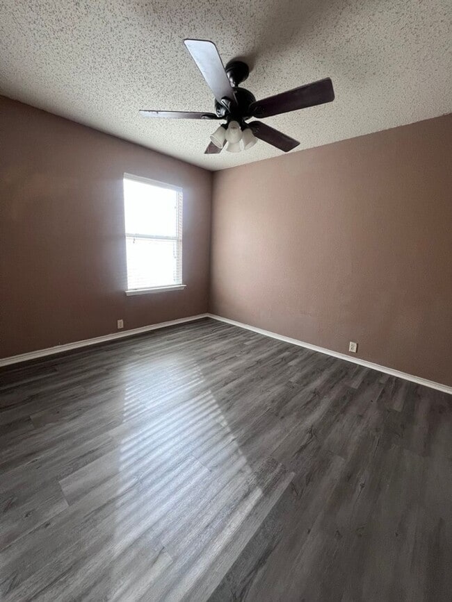 6708 Ambercrest Dr in Arlington, TX - Building Photo - Building Photo