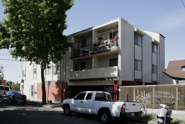 1959 Ashby Ave in Berkeley, CA - Building Photo - Building Photo