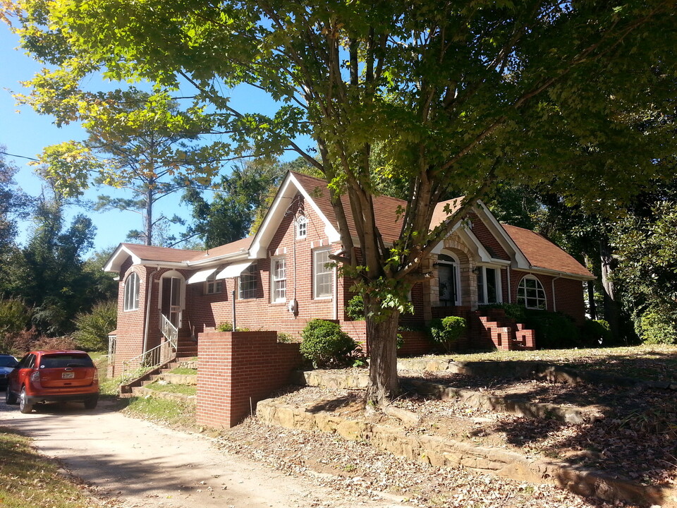 810 N Park St in Carrollton, GA - Building Photo