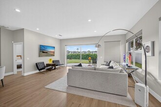 945 Bear Island Cir in West Palm Beach, FL - Building Photo - Building Photo