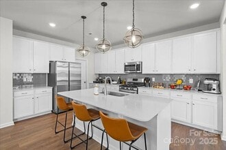 13044 Cottage Crst Ln in Charlotte, NC - Building Photo - Building Photo
