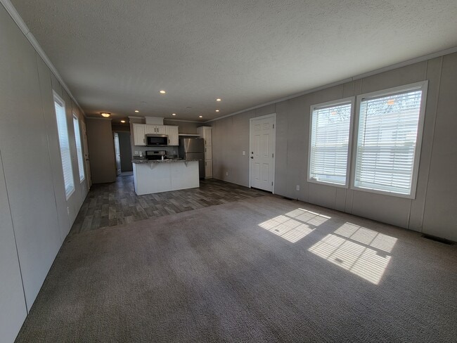 38019 Pardo Dr in Clinton Township, MI - Building Photo - Building Photo