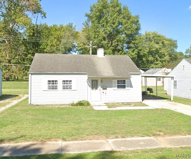 property at 1104 Bel Aire Dr