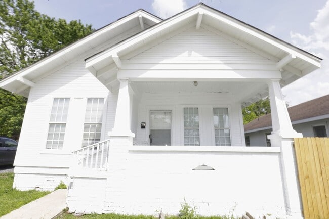 property at 338 S 11th St