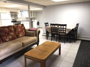 11 Walnut Hill Rd in Newton, MA - Building Photo - Building Photo