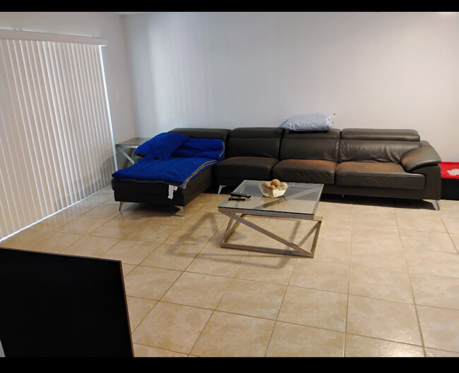 3703 South Lake Orlando Pky, Unit # 5 Ashley Court in Orlando, FL - Foto de edificio - Building Photo