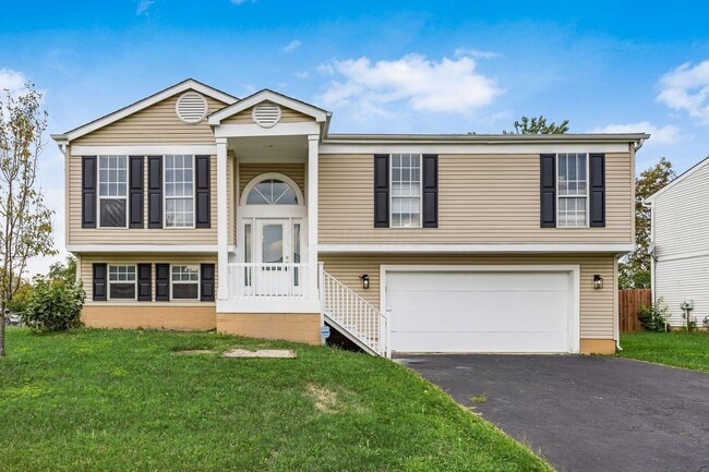 property at 3251 Foxpoint Dr