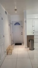 120 Royal Palm Rd in Hialeah, FL - Building Photo - Building Photo