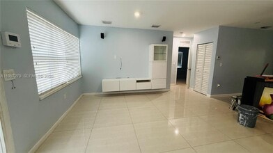 2318 Washington St in Hollywood, FL - Building Photo - Building Photo