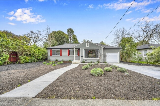 3236 Sonoma Ave in Santa Rosa, CA - Building Photo - Building Photo