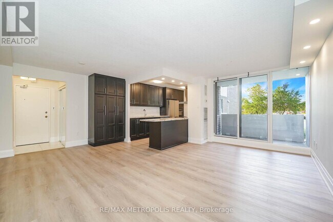 10 Muirhead Rd in Toronto, ON - Building Photo - Building Photo