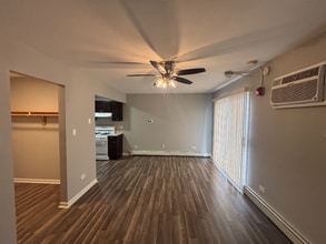 3343 Commercial, Unit 16 in South Chicago Heights, IL - Building Photo - Building Photo