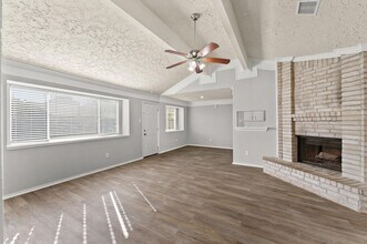 14003 Vinehill Dr in Sugar Land, TX - Foto de edificio - Building Photo