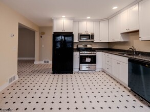 88 Trinity St in Newton, NJ - Building Photo - Building Photo