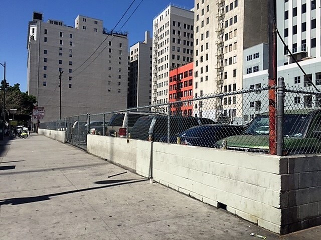 SB Omega in Los Angeles, CA - Foto de edificio - Building Photo