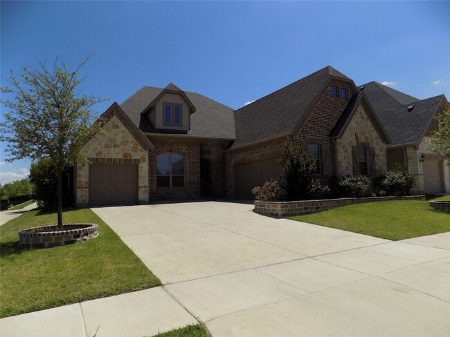 property at 2440 Vaquero Ln