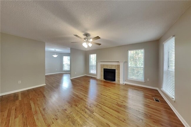 4902 Sturbridge Crescent in Roswell, GA - Building Photo - Building Photo