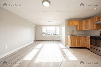 4 Balloon Landing in Pittsfield, NH - Building Photo - Building Photo