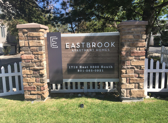 Eastbrook Apartments in Salt Lake City, UT - Foto de edificio - Building Photo