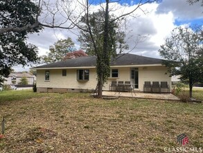 140 Kentucky Cir in Athens, GA - Building Photo - Building Photo