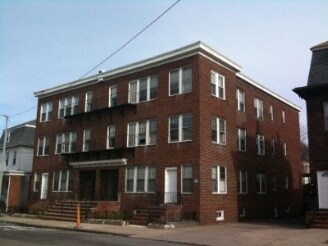 1140-1144 River St in Hyde Park, MA - Building Photo